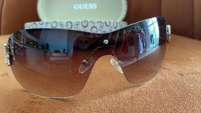 Óculos de sol Guess