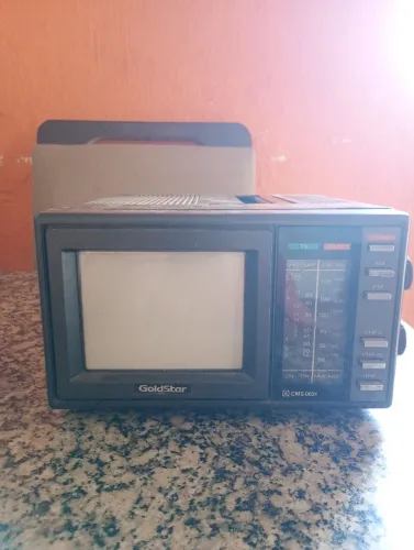 Mini TV Portátil GoldStar CMS-0631 não está ligando 