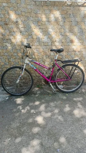 Bicicleta Caloi Snake com marcha Aro 26
