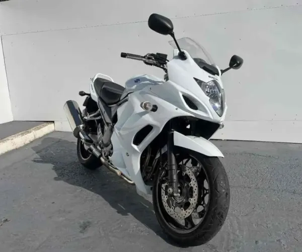 Suzuki GSX 1250FA (Bandit Carenada) 2014 ABS - Branca Perolizada