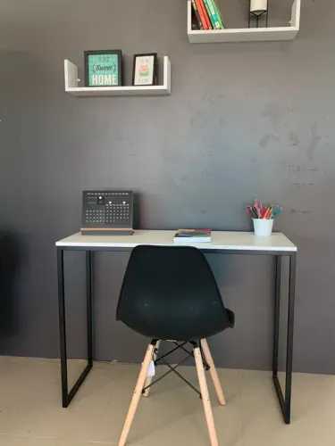 Mesa de Escritório Moderna com Estrutura em Metal 1 metro 