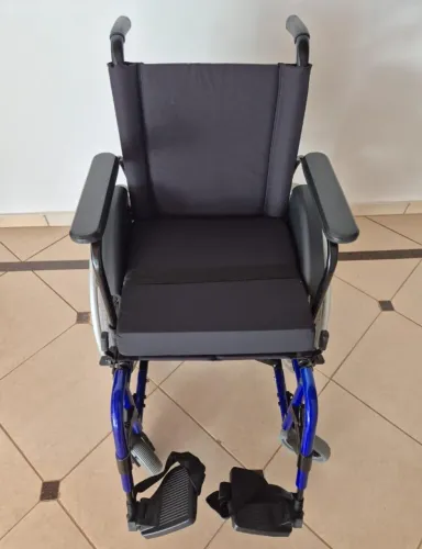 Cadeira de rodas dobravel MA3E - ortomobil - 42 cm - azul