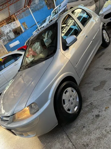 Celta super 2004 trava vidro som 