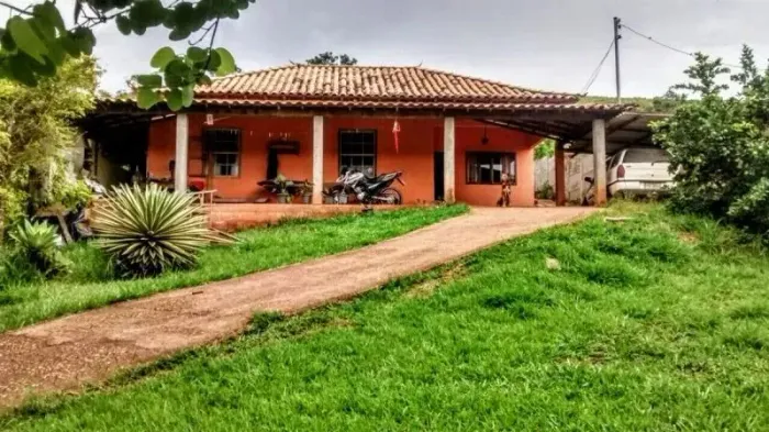 CASA NA CAIXA DÁGUA