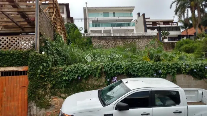 Terreno à venda no bairro Beira Mar com área de 432 m² disponível para negociação