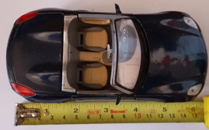 Miniatura Pontiac Solstice 2006 Maisto