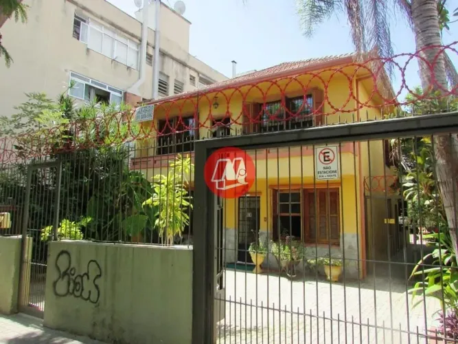 Casa à venda e locação 5 Quartos, 3 Vagas, 407M², Bom Fim, Porto Alegre - RS