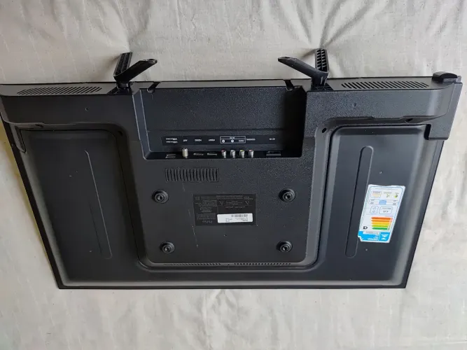 Tv philco 32 polegadas tela quebrada. 