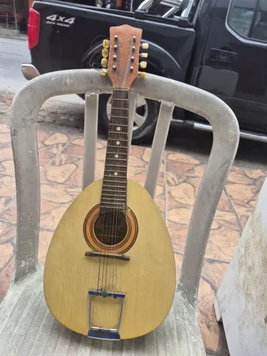 Vendo bandolim tonante 300