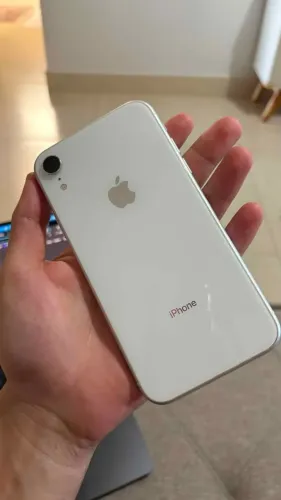 Iphone XR Branco 64 gb (DETALHE LER A DESCRIÇÃO)