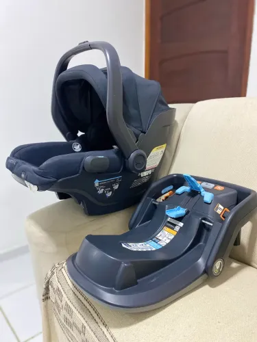 Bebê Conforto Com Base - Uppa Baby Mesa V2