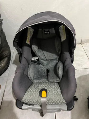 Bebê Conforto Chicco KeyFit 30 com Base Original - Excelente Estado