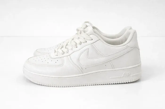 NIKE AIR FORCE 1 BRANCO TAMANHO 42 AF1 BRANCO TÊNIS NIKE AIR FORCE ONE MASCULINO