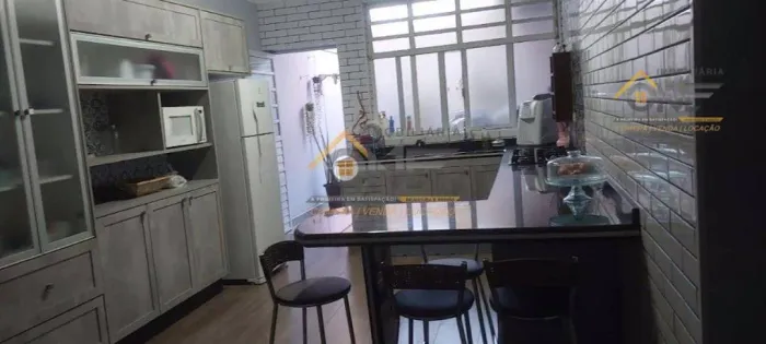 Sobrado com 4 dormitórios à venda, 220 m² por R$ 498.000 - Jardim Planalto - Salto/SP