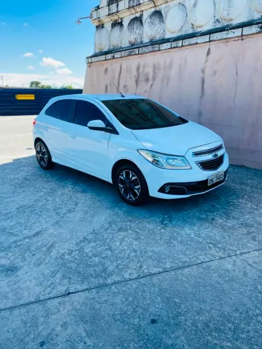 Chevrolet Onix Hatch LT 1.0 8V Flex Power Mec. 4P 2013