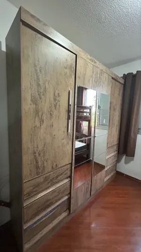 Guarda-roupa MDF com espelho