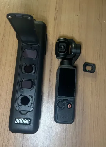 DJI Osmo Pocket 4 Creator Combo + 4 Filtros ND, Estado de Novo