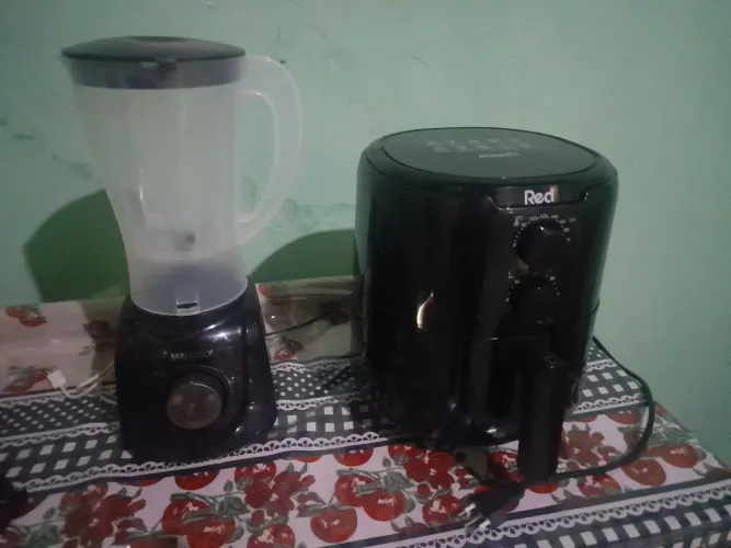 Vendo kit liquidificador e ayfrai simi nova