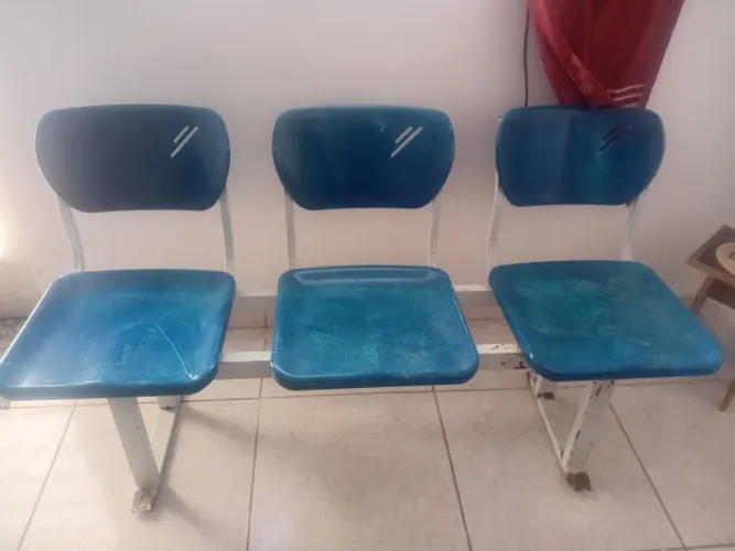 CADEIRAS TRIPLAS !