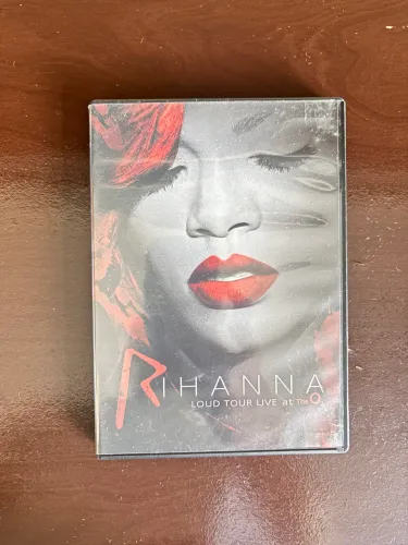 DVD RIHANNA - Loud live
