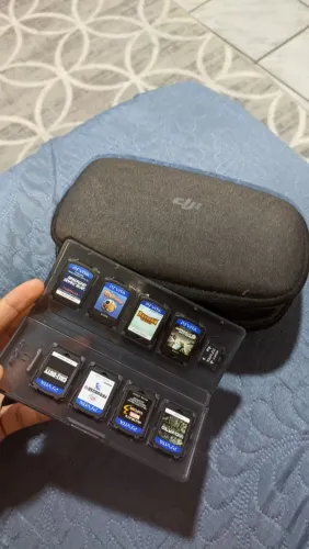 Jogos, cartão, porta jogos e case originais PS Vita