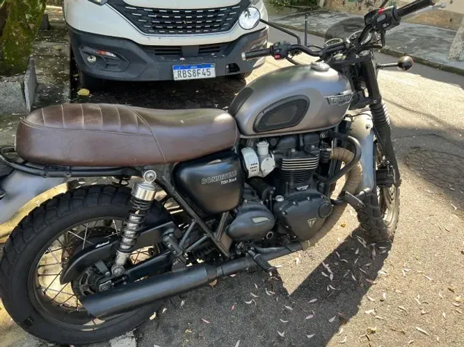 TRIUMPH BONNEVILLE T120B