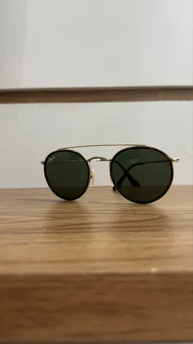 PRODUTO ORIGINAL - Óculos de Sol Ray-Ban Round Double Bridge Dourado e Preto