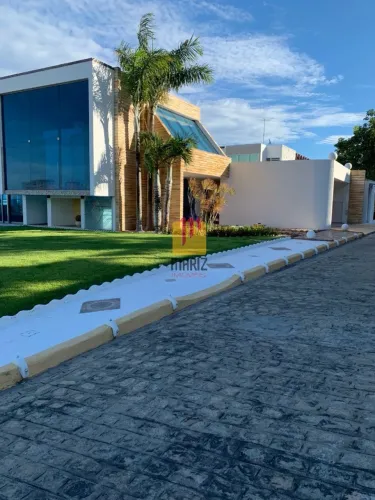 Casa de Luxo em Condomínio na Jacarecica, Maceió-AL: 3 Quartos, 3 Suítes, 3 Vagas de Garag