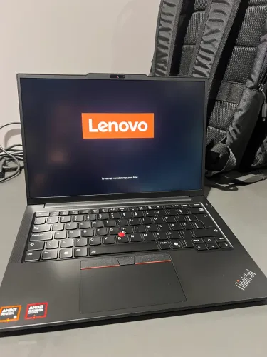 Notebook Thinkpad Gen7 E14 Ryzen 5 AI 220 - 512GB SSD -16GB DDR5 - Tela 14? Full HD