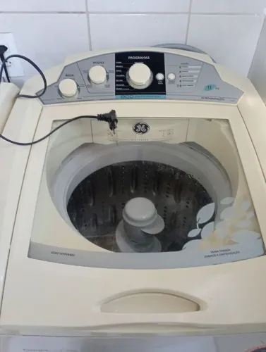 Máquina de lavar roupa, com defeito ela não está centrifugando