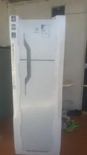 Geladeira Electrolux Cycle defrost 260L