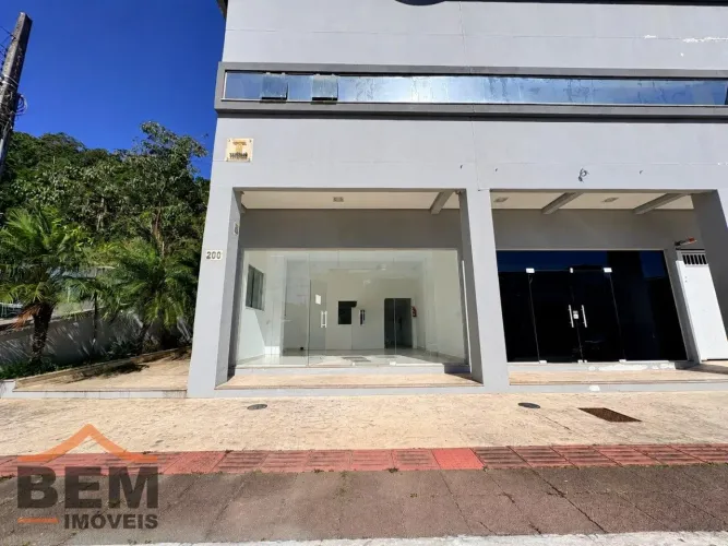 Sala Comercial para venda no bairro Tabuleiro, em Camboriú, com 57,96 m²