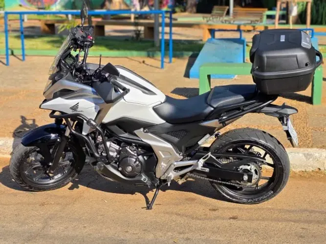 Honda NC 750X DCT 2022 Branca - Raridade, Apenas 7.600 km