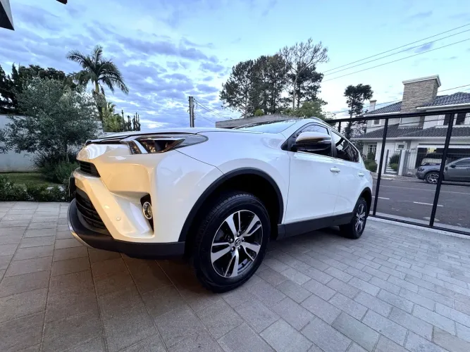 Toyota RAV4 2.0 4X2 16V Aut. 2018