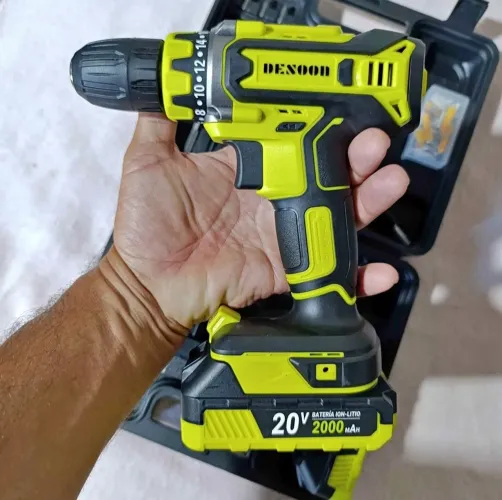 Parafusadeira e Furadeira Desoon Profissional 20V - *2 Baterias*