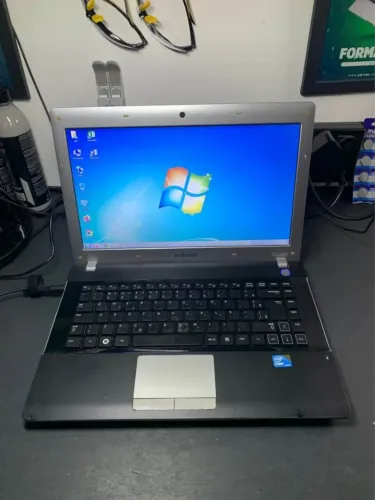 Notebook Samsung RV411 / i3 M380 / 3GB DDR3 / 480GB HD / WIN 7 64BIT / LEIA O ANUNCIO!