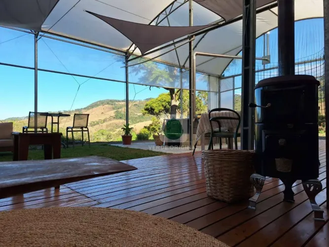 Chalé estilo Estufa com 1 dormitório à venda, 24200 m² por R$ 800.000 - Currupira - Sapuca