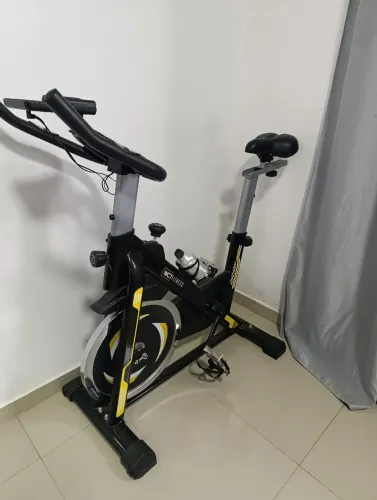 Bicicleta ergométrica - Spinning WCT Fitness - Semi Nova