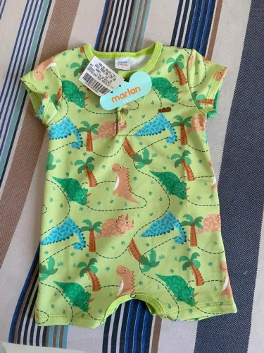 Roupa bebê nova 