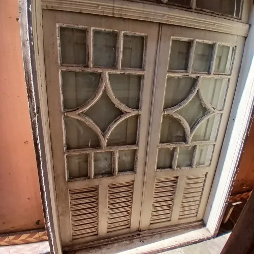 Janela antiga (leia o anúncio)