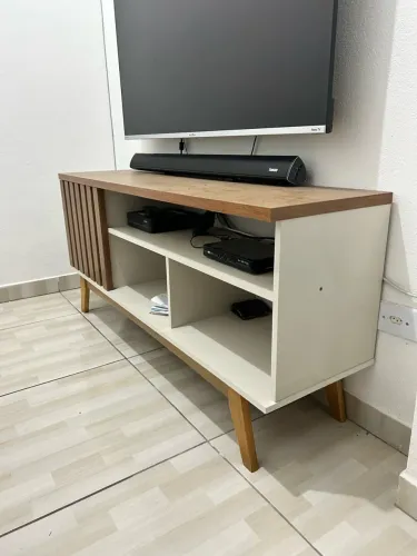 Rack ripado para TV