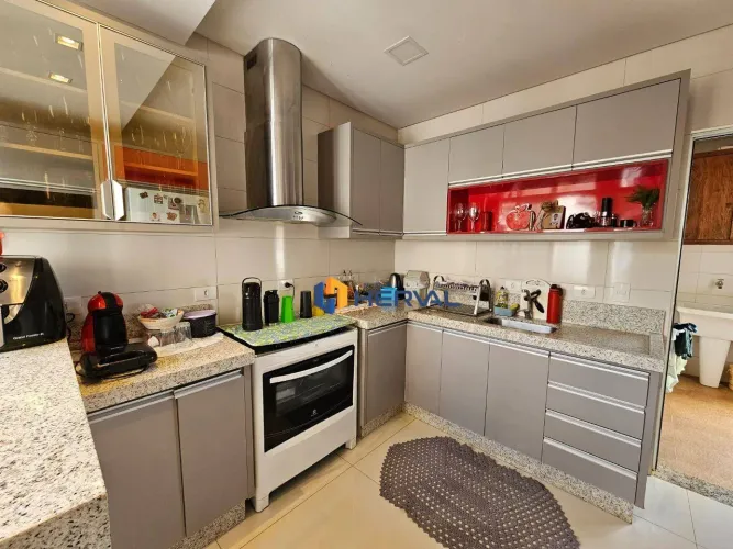 Sobreloja com 3 quartos à venda, 140 m² por R$ 720.000 - Jardim Fregadolli - Maringá/PR