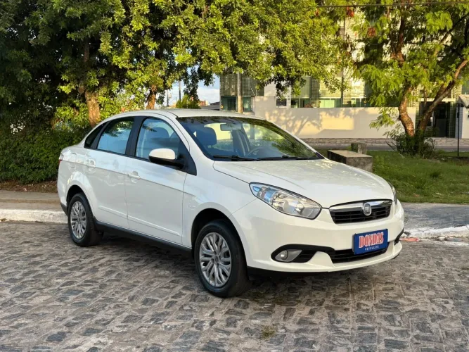 Fiat Grand Siena Attrac. 1.4 EVO F.flex 8V 2013