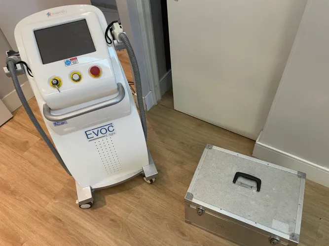 Evoc - plataforma de Criofrequencia Axcel + IPL fismatek 