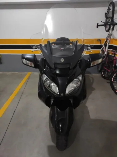 Suzuki Burgman 650 