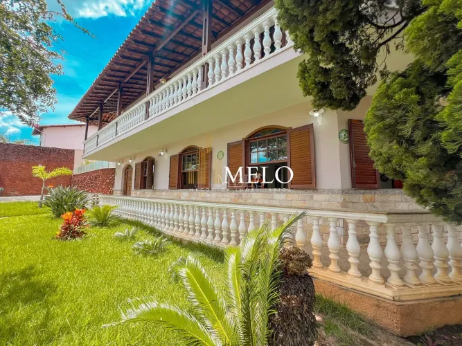 Linda Casa à Venda no bairro Santa Branca por R$1.990.000,00