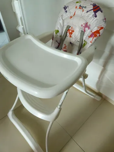 Vendo cadeirinha de alimentaçao burigotto