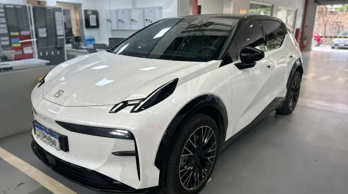 Zeekr X Flagship Flagship (elétrico) 2025