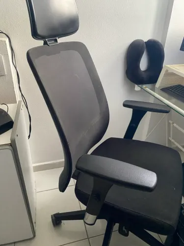 Cadeira Cavalet ergonômica semi-nova