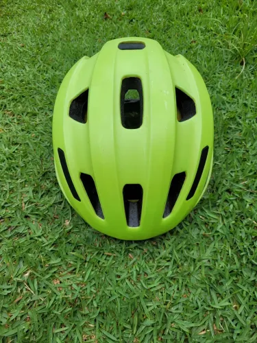Capacete de ciclismo Specialized Verde - Tamanho Médio - Ótimo Estado